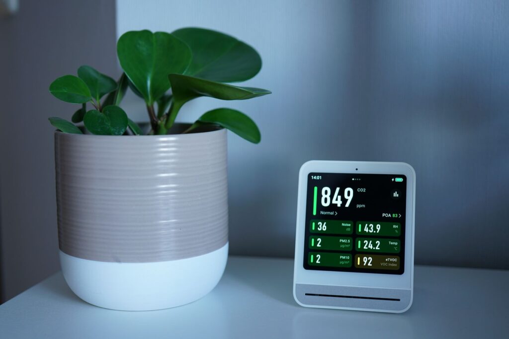 co2 monitor desk office